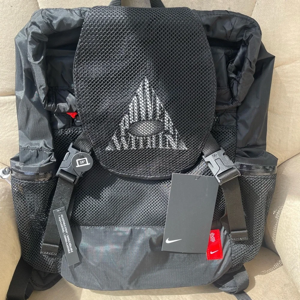 grey nike kyrie backpack Nike, Unisex, Varsity Elite (32L), Iron Grey/Black/Black, One Size : Sports & Outdoors Two side pockets are perfect for water bottle storage Nike Kyrie backpack | Product
